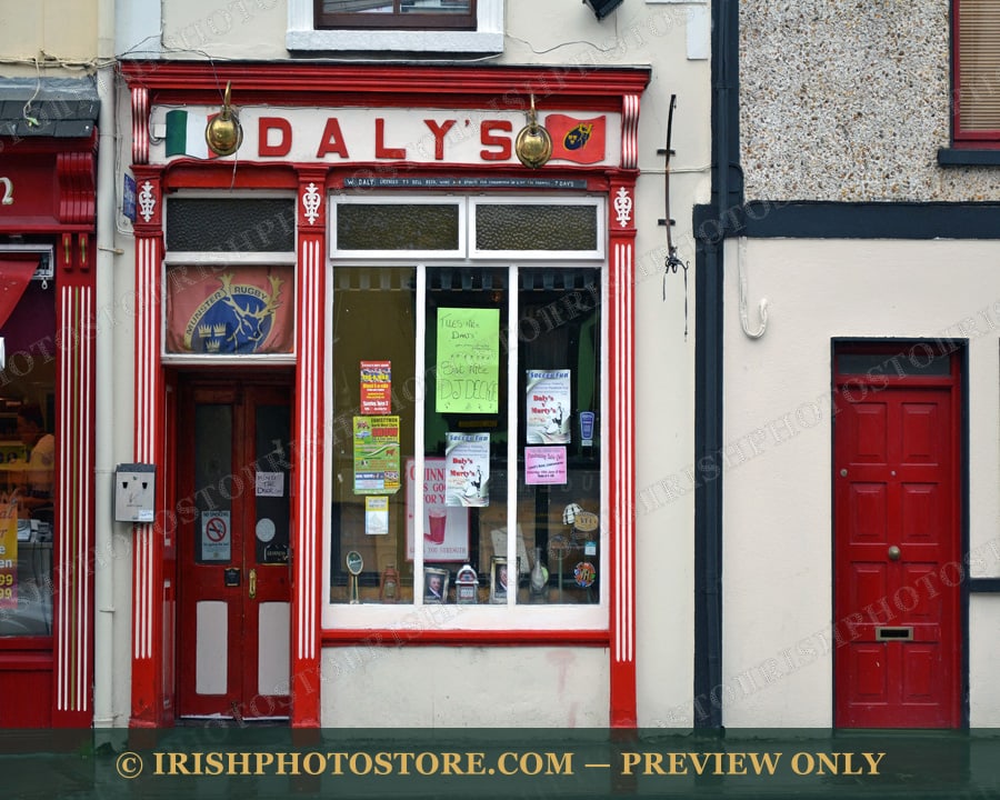 Daly’s Bar ~ Ennistymon ~ County Clare
